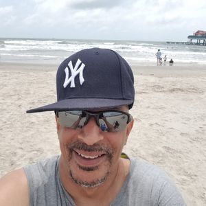 Meet your Posher, Christopher